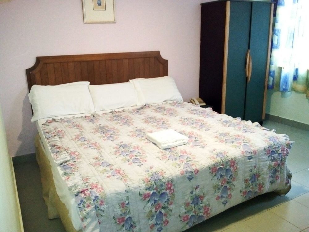 โอโย 89584 โฮเต็ล ซาฮาร่า กัวลากูบูบารู Hotel กัวลากูบูบาฮารู ภายนอก รูปภาพ