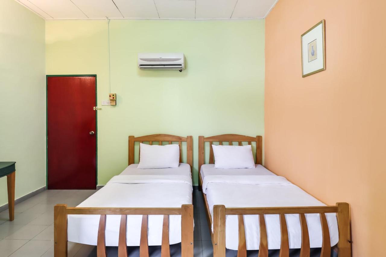 โอโย 89584 โฮเต็ล ซาฮาร่า กัวลากูบูบารู Hotel กัวลากูบูบาฮารู ภายนอก รูปภาพ
