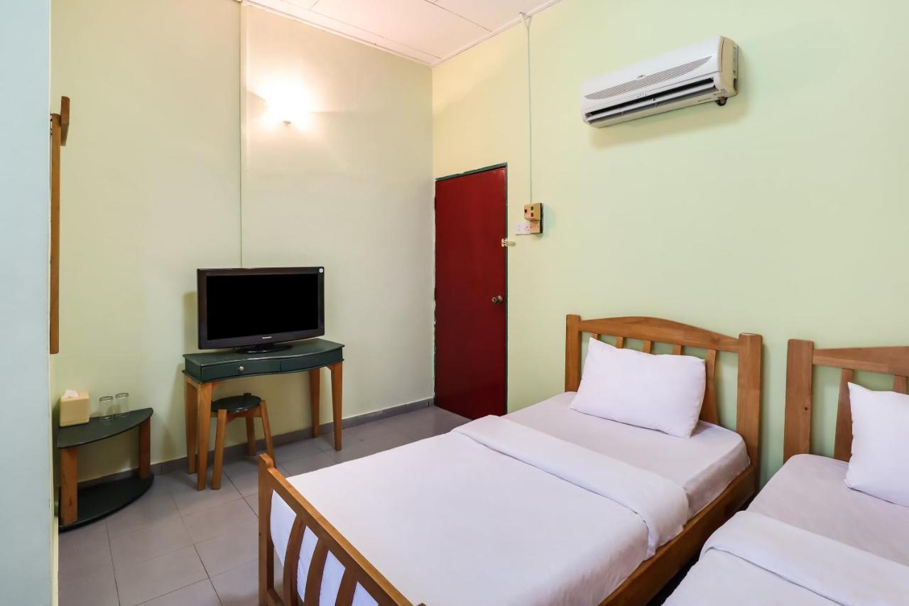 โอโย 89584 โฮเต็ล ซาฮาร่า กัวลากูบูบารู Hotel กัวลากูบูบาฮารู ภายนอก รูปภาพ