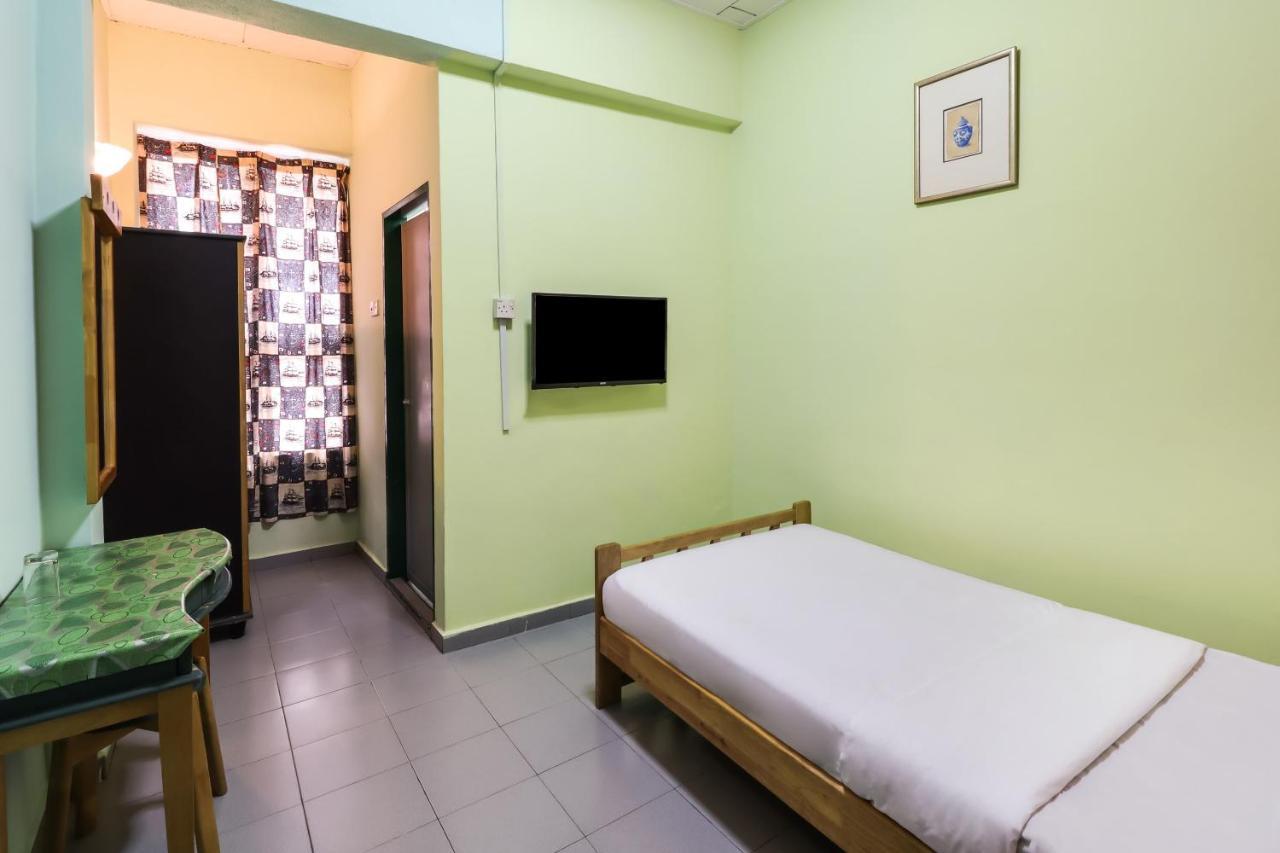 โอโย 89584 โฮเต็ล ซาฮาร่า กัวลากูบูบารู Hotel กัวลากูบูบาฮารู ภายนอก รูปภาพ